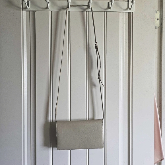 LAST CHANCE!! Babaton woc crossbody leather bag aritzia - Picture 7 of 15